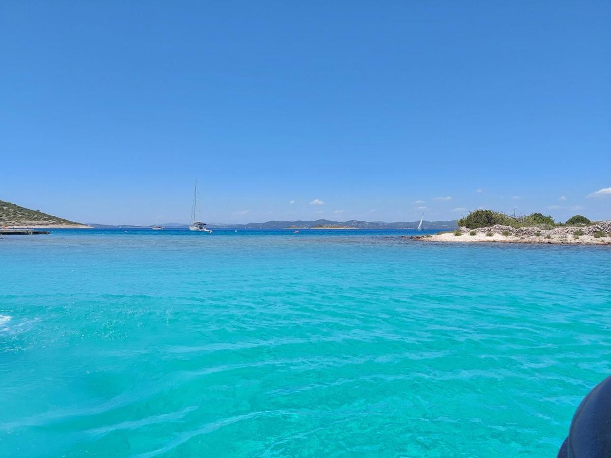 Luxury Apartments Skalinada Near Beaches, Tisno - Dalmatia Exterior photo